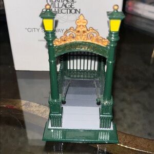 Department 56 Green gold City Subway Entrance heritage village collect # 5541-7